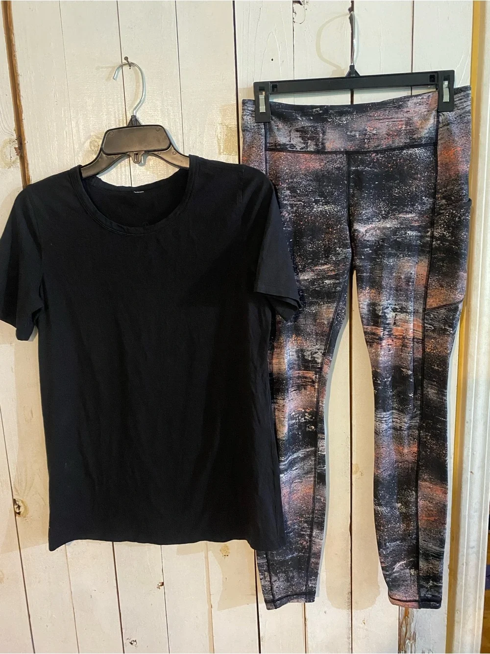 Lululemon Women's Size 6 Workout Lot | 5 Tops + Size 8 Leggings | 6 Pieces" - Picture 4 of 16